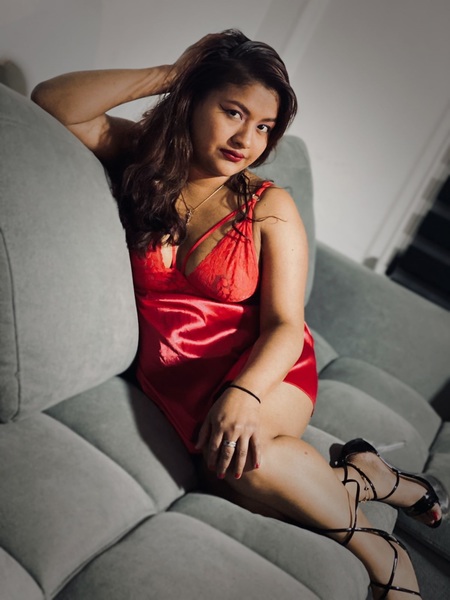 Live sex webcam photo for PlumBrown #3303600