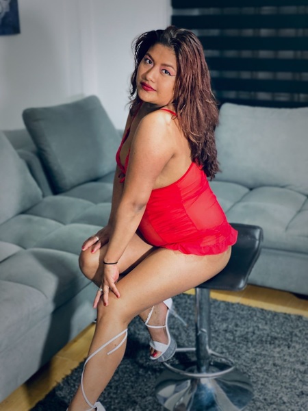 Live sex webcam photo for PlumBrown #3303627