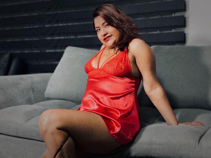 Live sex webcam photo for PlumBrown #3303610