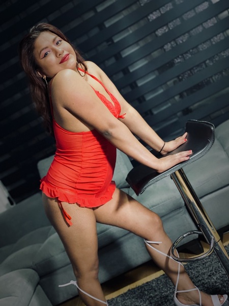 Live sex webcam photo for PlumBrown #3303634