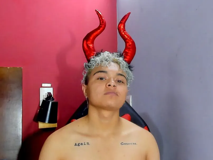 Live sex webcam photo for AshSmiith #3705967