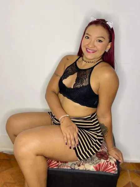 Live sex webcam photo for EvvaGracee #3273926