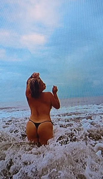Live sex webcam photo for SarahMiilf #3266883