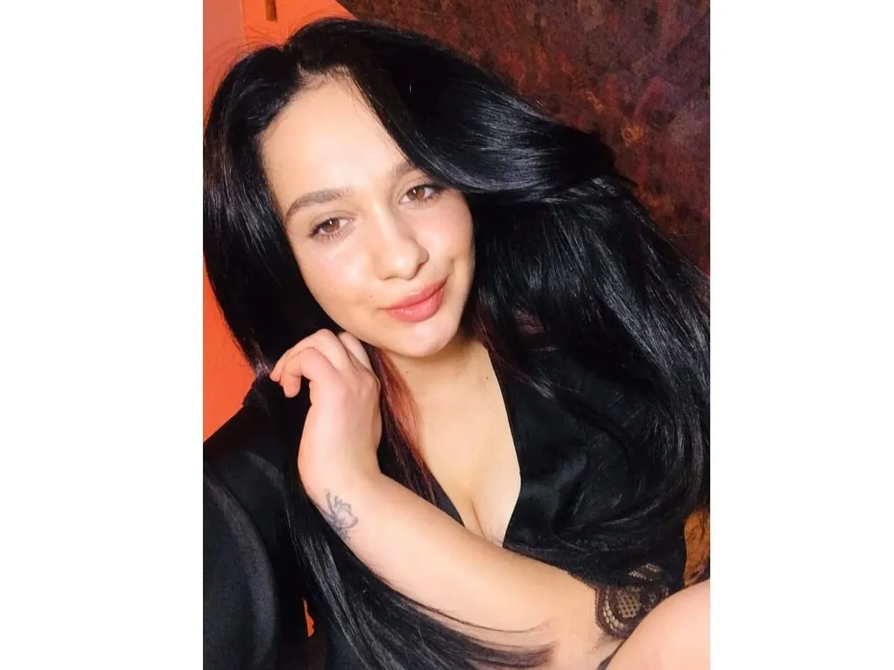 Live sex webcam photo for CINTYIA #3300181