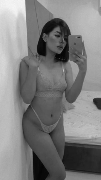 Live sex webcam photo for SarahColtt #3271194