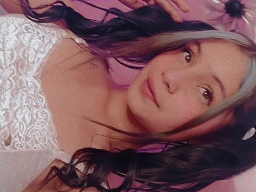 Live sex webcam photo for SummerAngeel #3276397