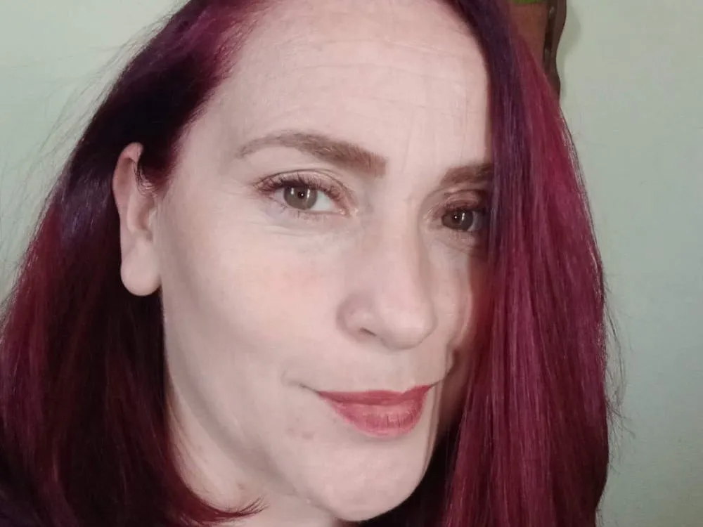 Live sex webcam photo for ameliedupont #3268894