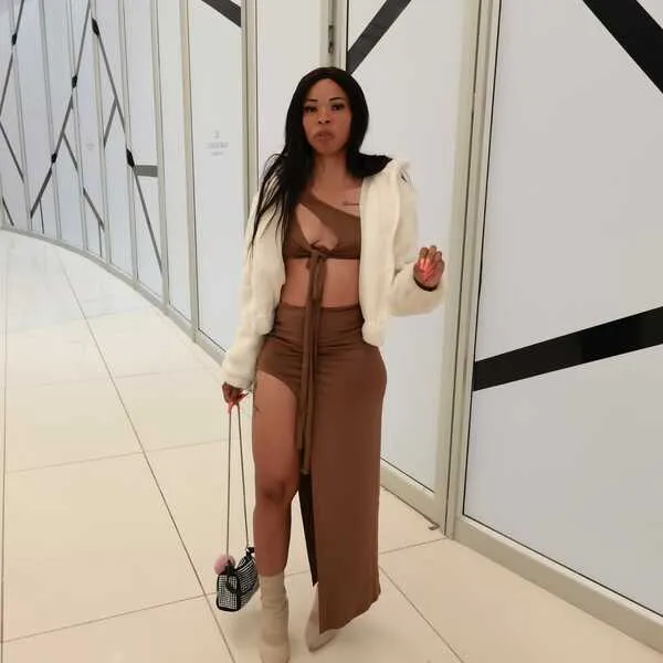 Live sex webcam photo for CurveSlender18 #3712927