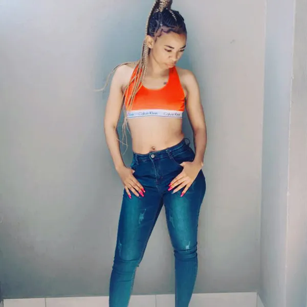 Live sex webcam photo for CurveSlender18 #3712939