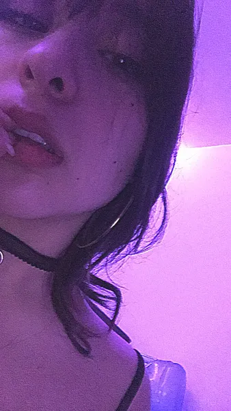 Live sex webcam photo for ChloeLaviigne #3339375