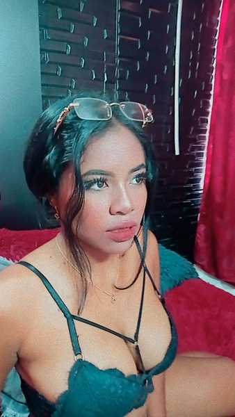 Live sex webcam photo for miahotlegs #3289027