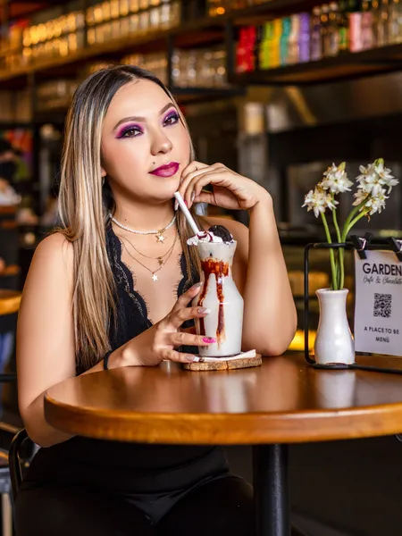 Live sex webcam photo for SamanthaMiiller #3282438