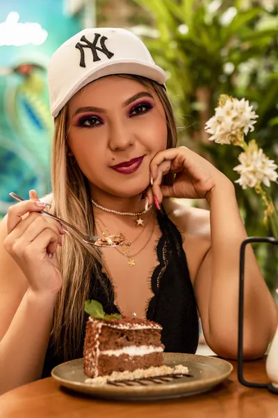 Live sex webcam photo for SamanthaMiiller #3282440