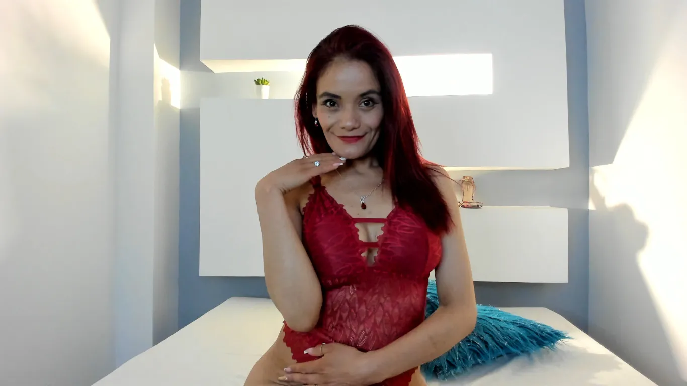 Live sex webcam photo for JulietaWall21 #7334982