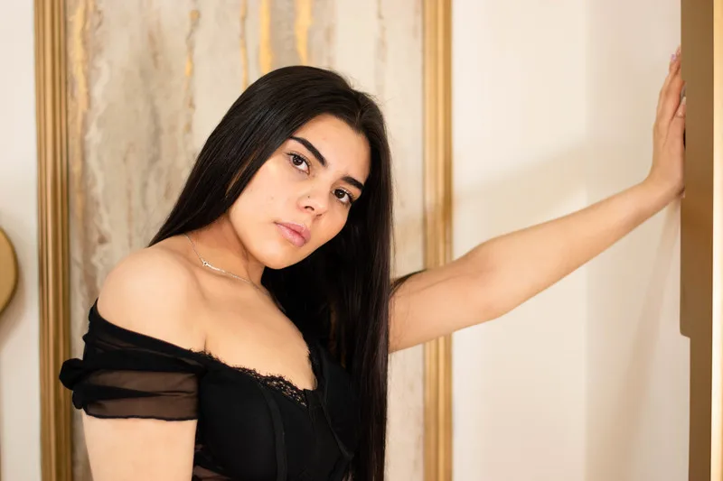 Live sex webcam photo for BellaJamees #3276540