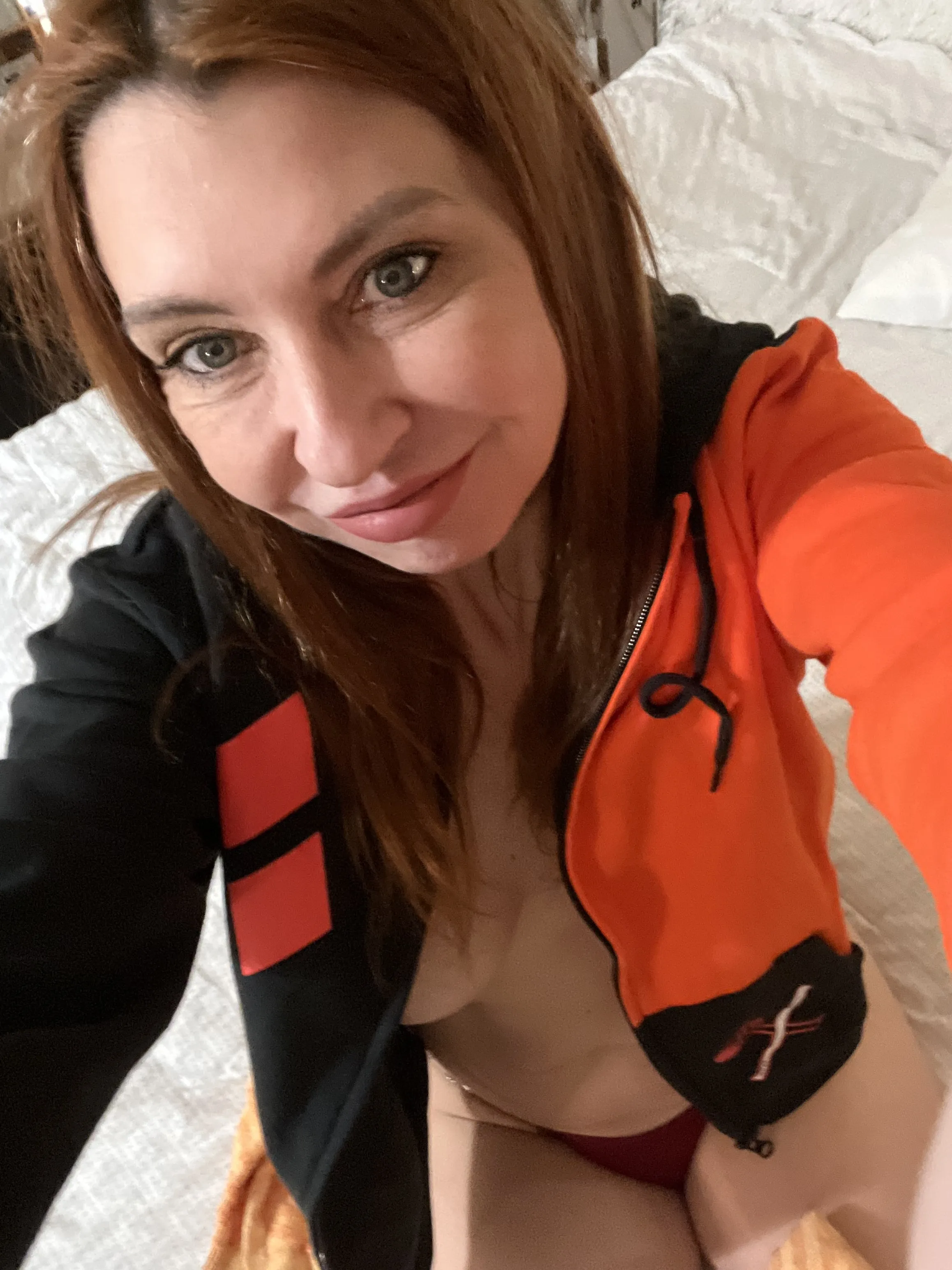 Live sex webcam photo for DirtyDaisyLou #8579941
