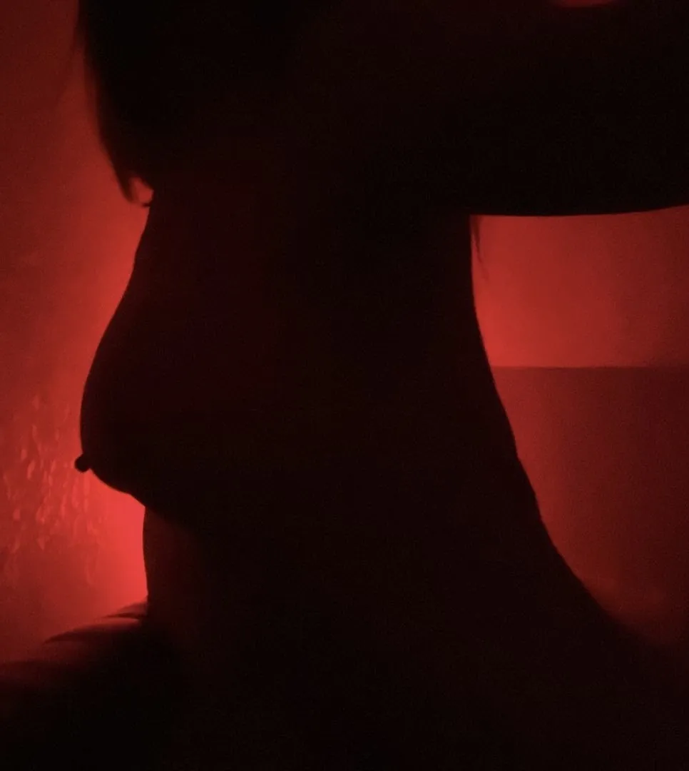 Live sex webcam photo for DirtyDaisyLou #7886011