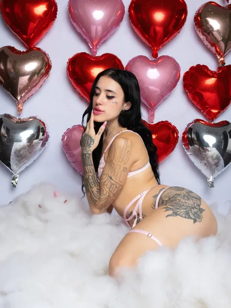 Live sex webcam photo for Effywaifu #4112621