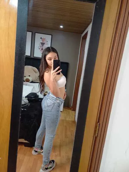 Live sex webcam photo for MiiaMM18 #3306224