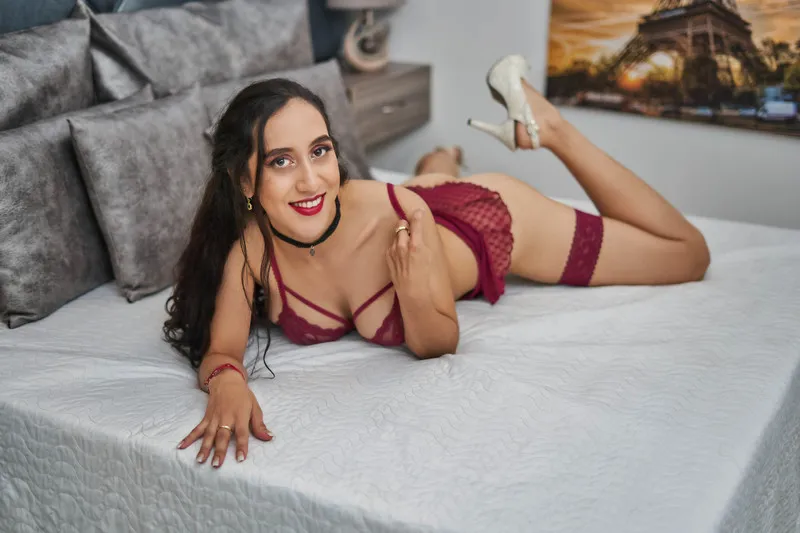 Live sex webcam photo for AmbarLennox #3344178