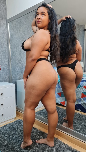 Live sex webcam photo for LittleMoon24 #3280143