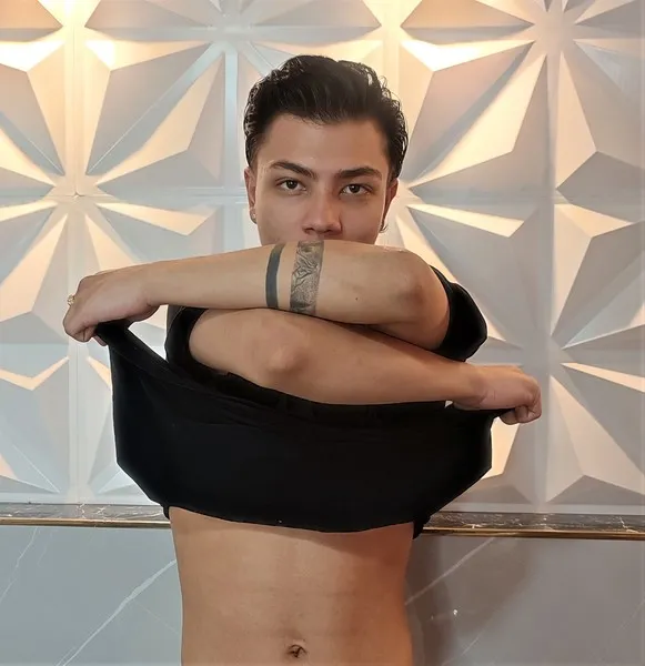 Live sex webcam photo for NinaDouglas #3316327