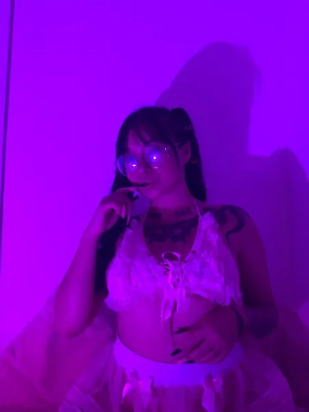 Live sex webcam photo for CleoWoods #3701946