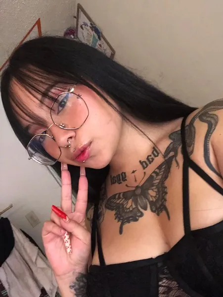 Live sex webcam photo for CleoWoods #3701949