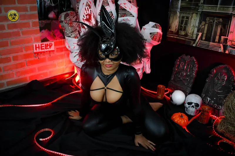 Live sex webcam photo for LolaValencia #5724645
