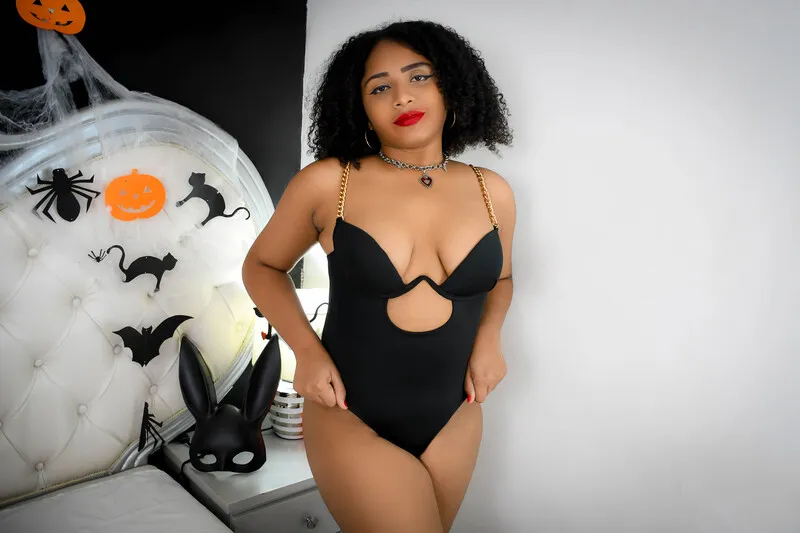 Live sex webcam photo for LolaValencia #5724651