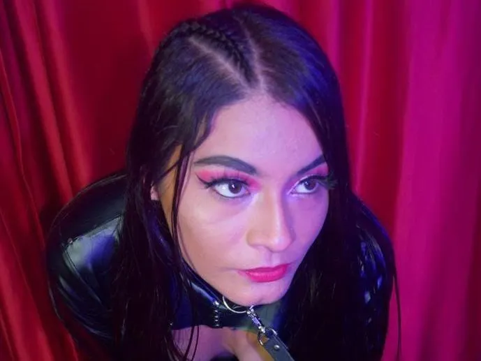 Live sex webcam photo for IsabellecamIg #3287015