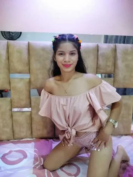 Live sex webcam photo for IsaSweetPetite #3306078