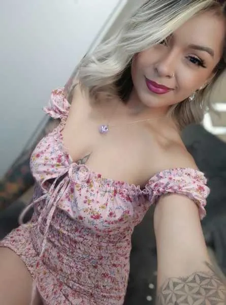 Live sex webcam photo for MeganXmithS #3445804