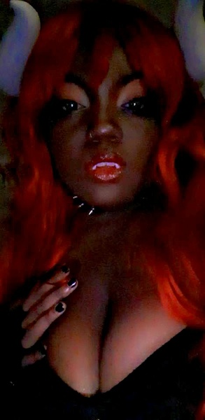 Live sex webcam photo for DeathRose18 #3301196