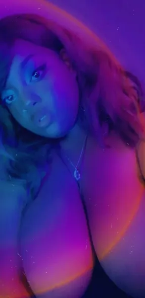 Live sex webcam photo for DeathRose18 #3306044