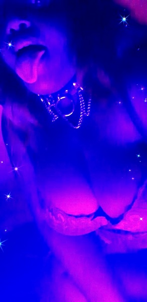 Live sex webcam photo for DeathRose18 #3301190