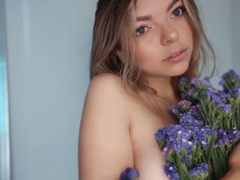 Live sex webcam photo for LizzDeusa #4112748