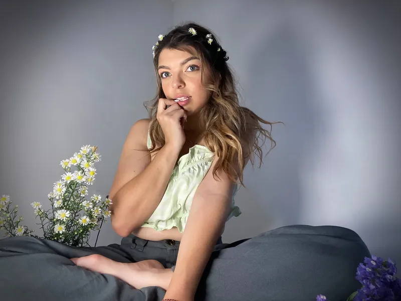 Live sex webcam photo for LizzDeusa #4112715