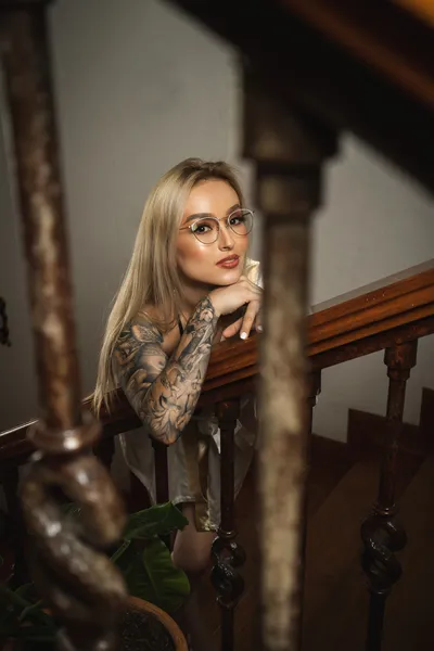 Live sex webcam photo for SarahRosen #3463395