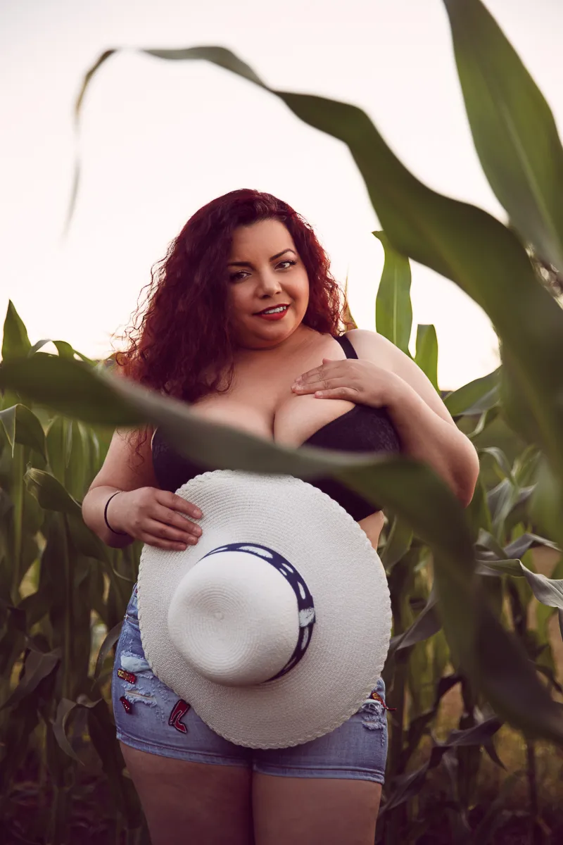 Live sex webcam photo for MiryamInes #7476120