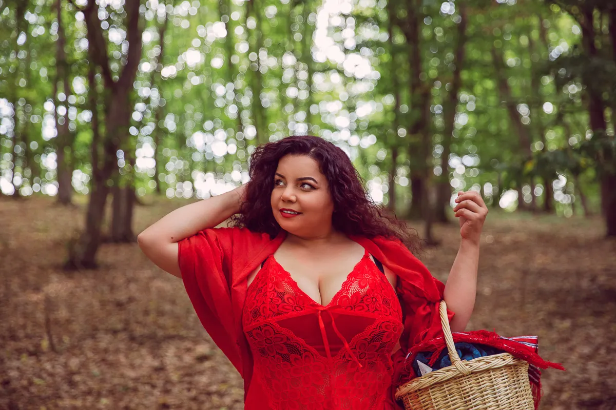 Live sex webcam photo for MiryamInes #7476131