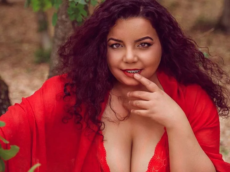 Live sex webcam photo for MiryamInes #5699605