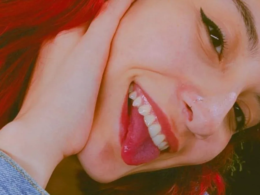 Live sex webcam photo for SkyyBluee #3292372