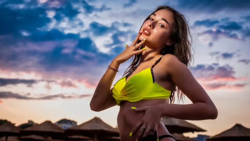 Live sex webcam photo for AlliaMason #3414196