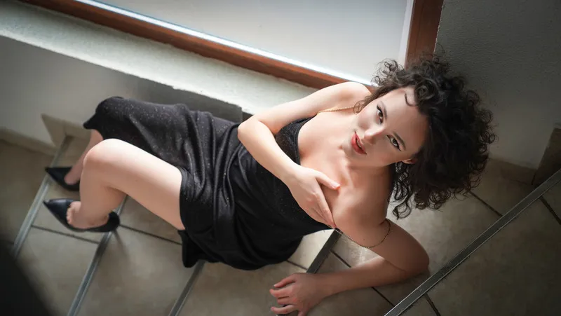 Live sex webcam photo for CurlyClara #3588394