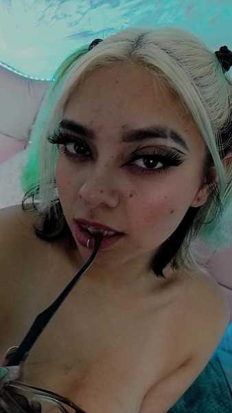 Live sex webcam photo for FrancceskaHarper #3492644