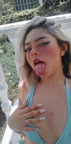 Live sex webcam photo for FrancceskaHarper #3603771