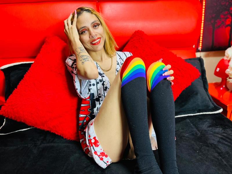 Live sex webcam photo for HadyySquirtt #3332035