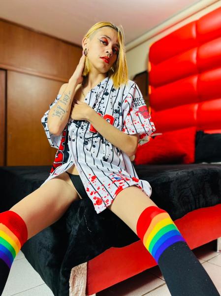 Live sex webcam photo for HadyySquirtt #3332040