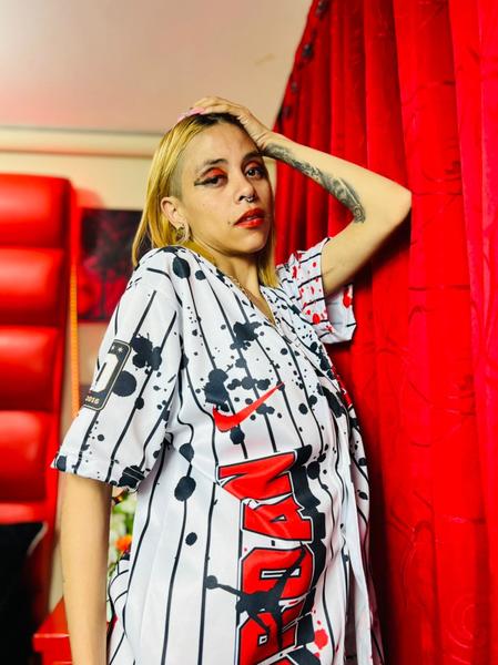 Live sex webcam photo for HadyySquirtt #3332043